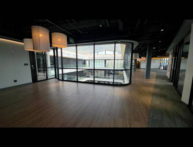 BUSINESS PROPERTY TO RENT IN MENLYN